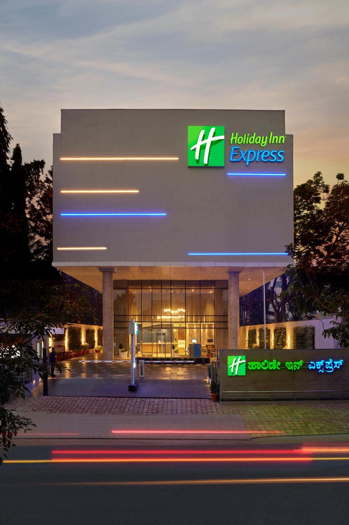 Holiday Inn Express Bengaluru Bommasandra By Ihg Kammasandra Ngoại thất bức ảnh