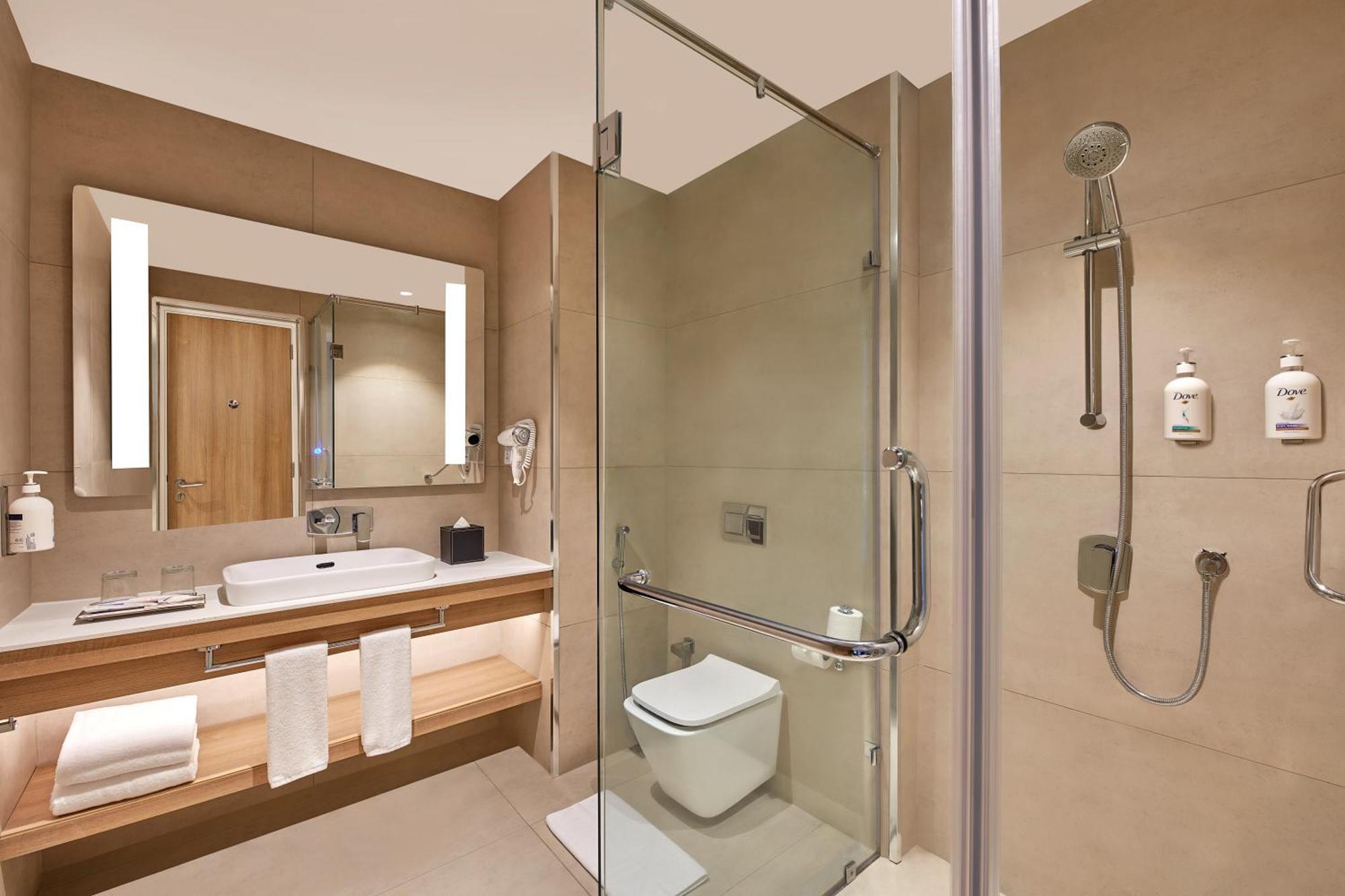 Holiday Inn Express Bengaluru Bommasandra By Ihg Kammasandra Ngoại thất bức ảnh